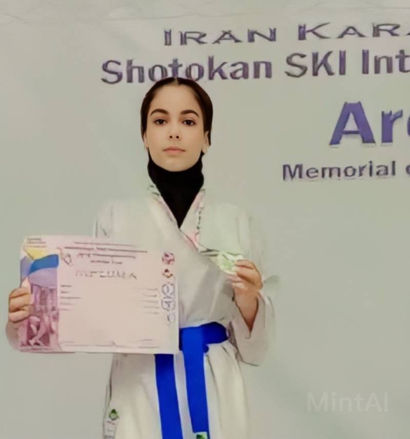 درخشش دختران قلعه گنج در مسابقات کاراته